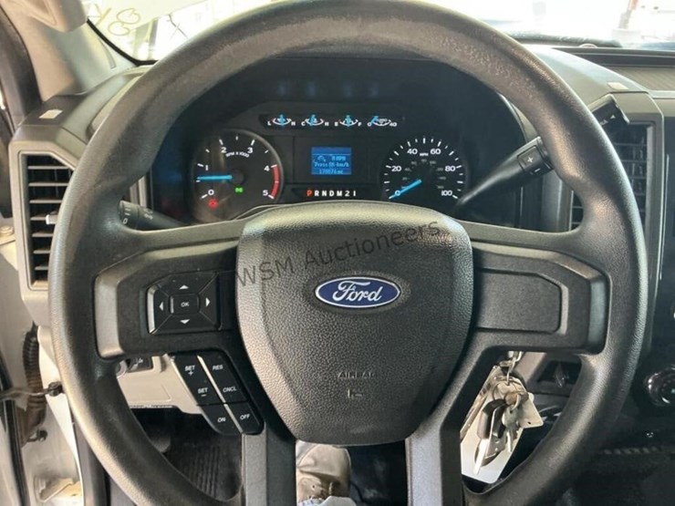2017-ford-f550-image-19