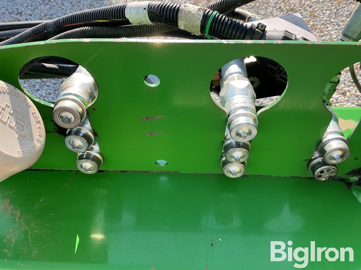 2009-john-deere-1760-image-10