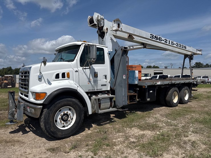 2006-sterling-l7500-image-1