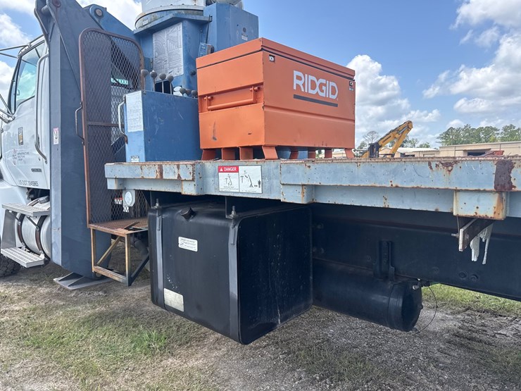 2006-sterling-l7500-image-13