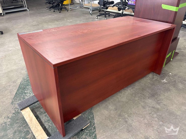 office-desk-image-2