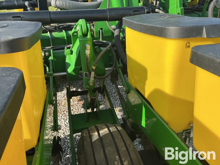 2009-john-deere-1760-image-13