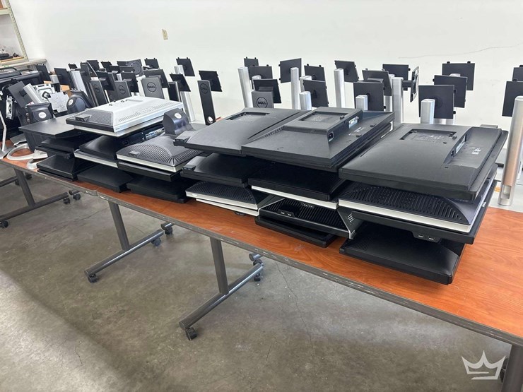 computer-monitors-and-stands-image-3