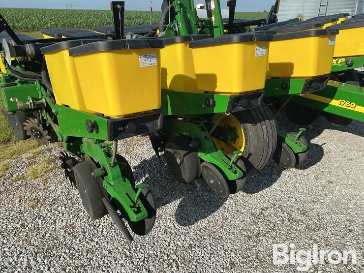 2009-john-deere-1760-image-14