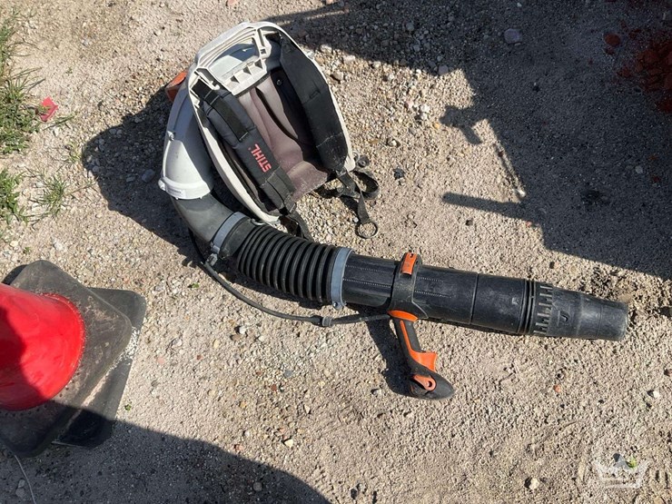 stihl-backpack-blower-image-2