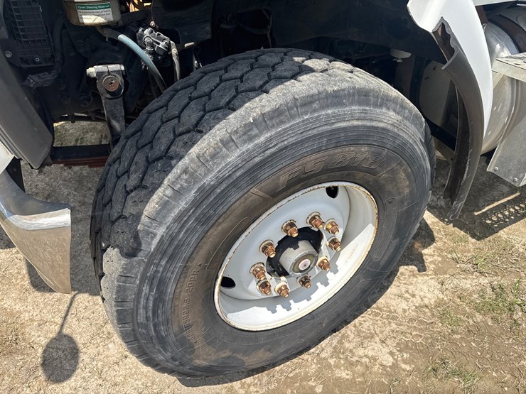 2006-sterling-l7500-image-26