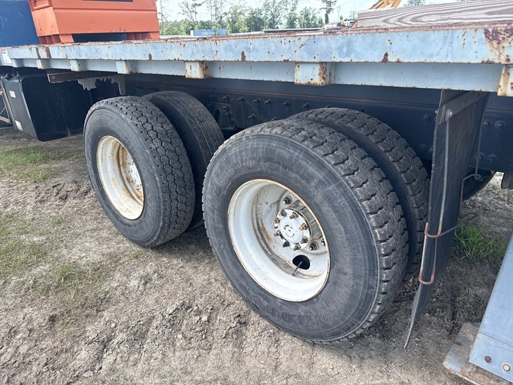 2006-sterling-l7500-image-12