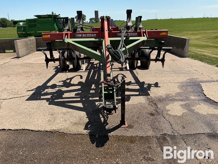 brillion-land-commander-5-shank-disc-ripper-image-2