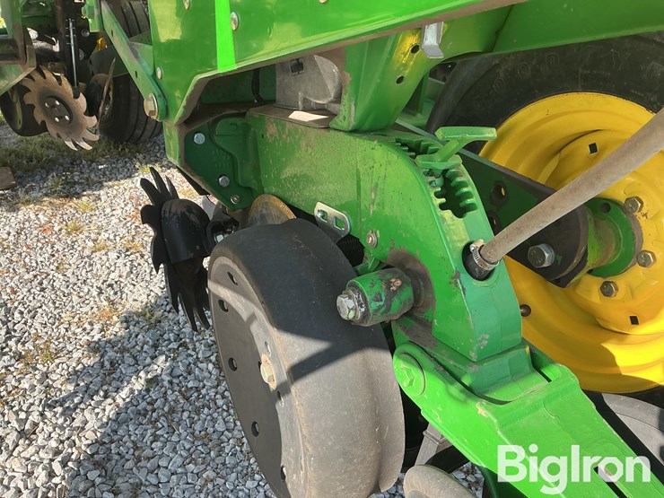 2009-john-deere-1760-image-15