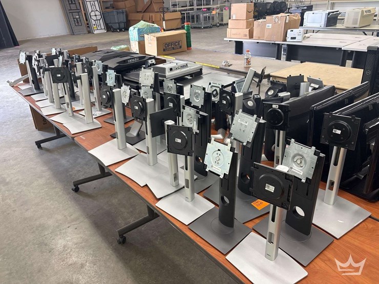 computer-monitors-and-stands-image-2