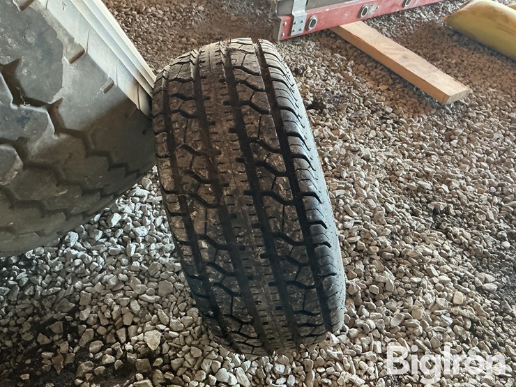 carlisle-2.05x8.0-10-w/-rim-header-cart-tire-image-4