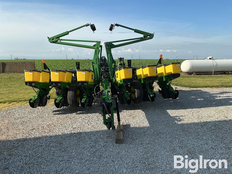 2009-john-deere-1760-image-2
