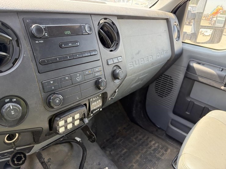 2011-ford-f250-image-17