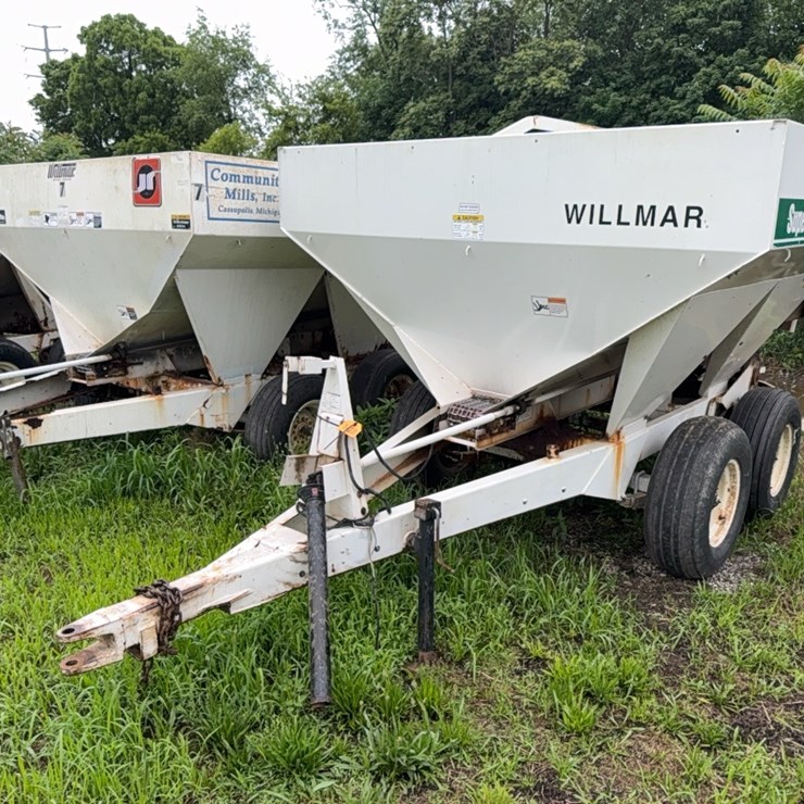 Wilmar Pull Type Dry Fert. Spreader