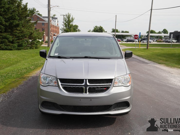 2017-dodge-grand-caravan-image-2