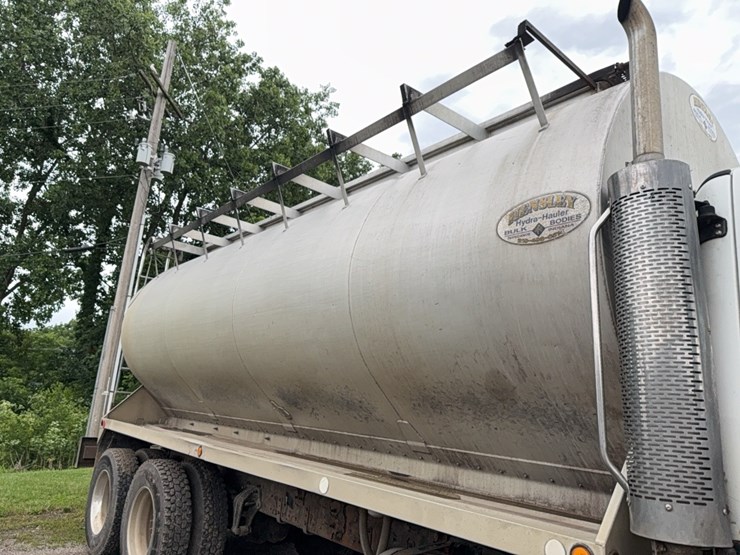 2007-freightliner-bulk-feed-truck-image-28