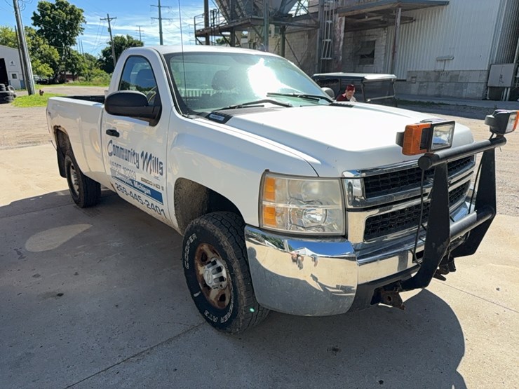 2008-chevrolet-2500-image-3