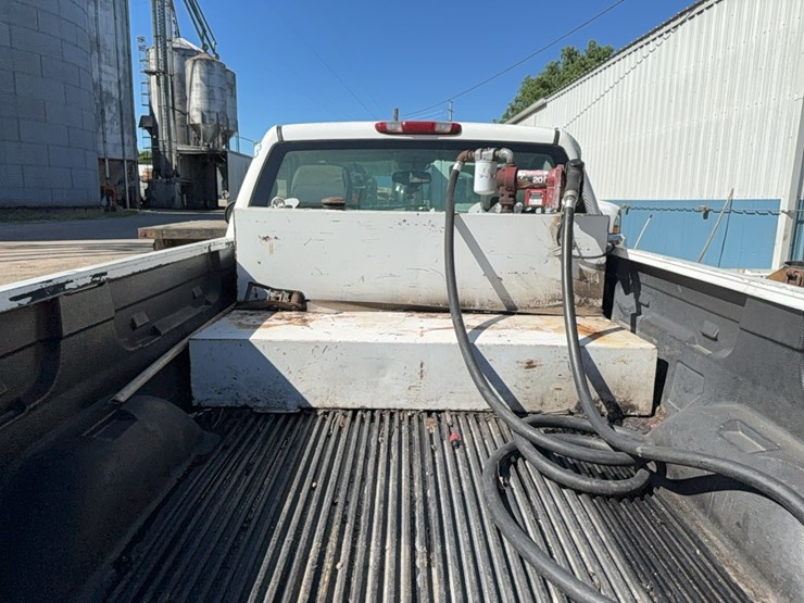 truck-bed-fuel-tank-image-3