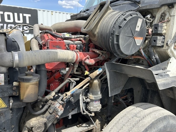 2011-international-prostar-image-43