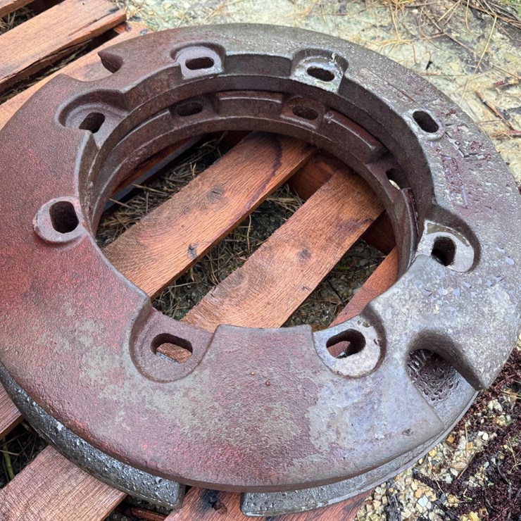 #5539 • Minneapolis Moline Wheel weights