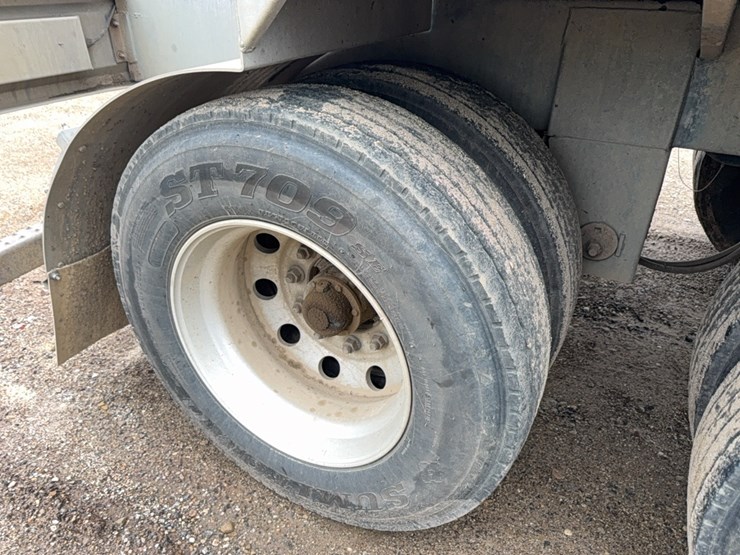 hensley-bulk-body-trailer-image-13