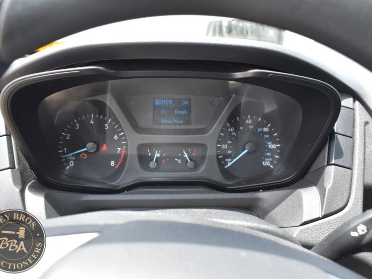2019-ford-transit-image-27
