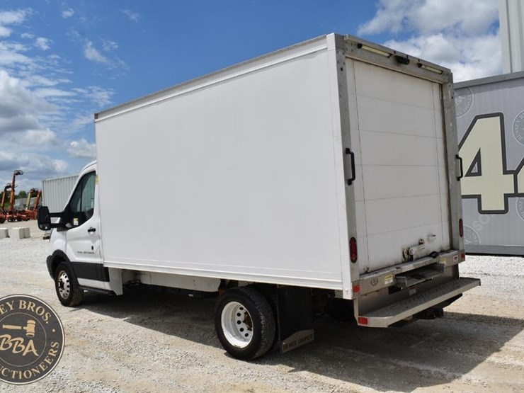 2019-ford-transit-image-3