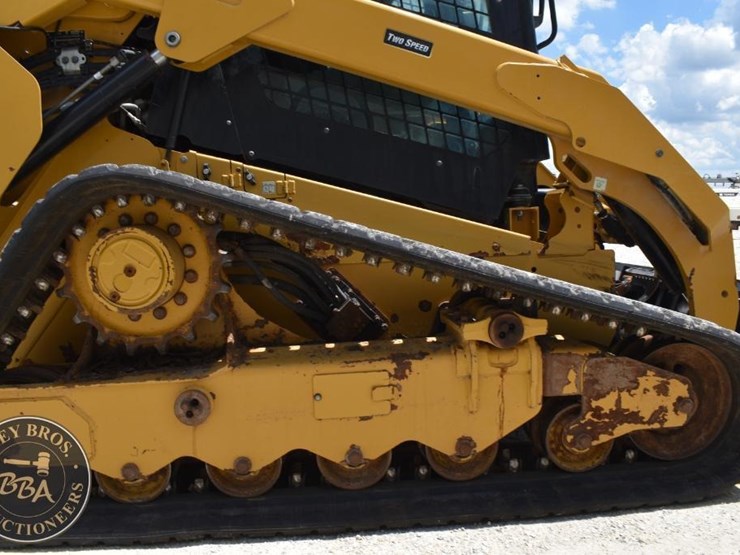 2022-caterpillar-299d3-image-45