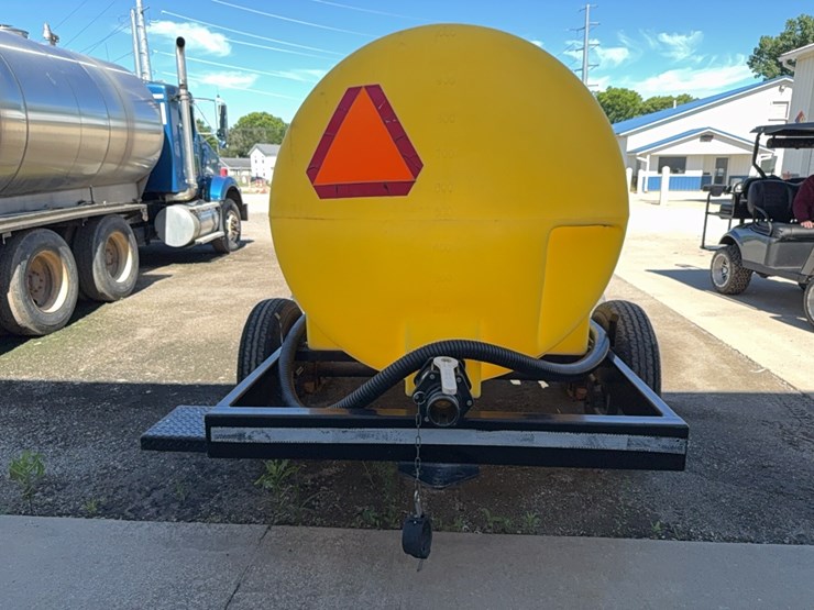 1000-gal-poly-nurse-trailer-image-7