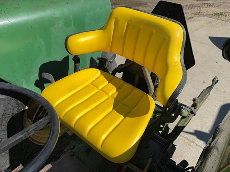 john-deere-2640-image-16