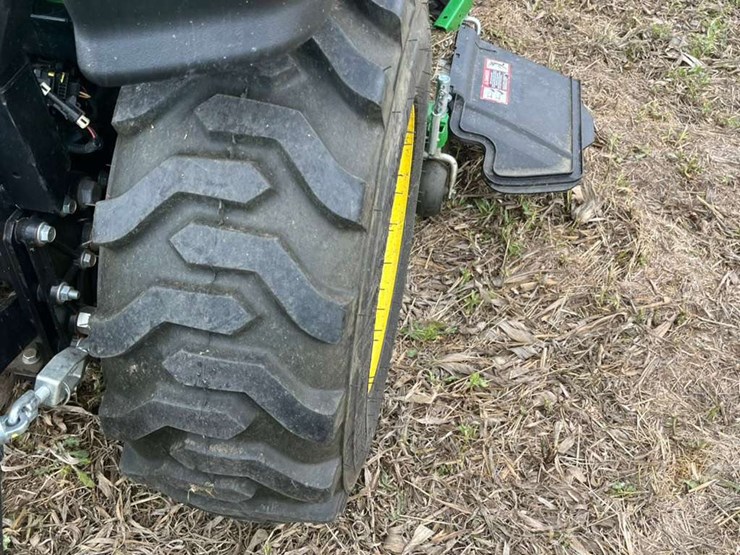 2025-john-deere-2025r-image-70