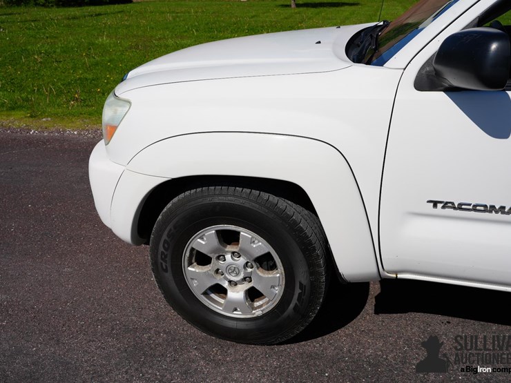 2006-toyota-tacoma-image-13