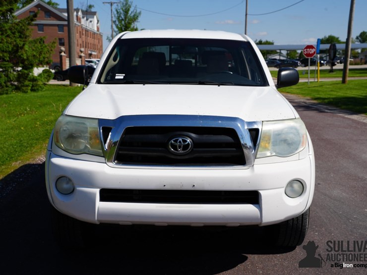 2006-toyota-tacoma-image-2