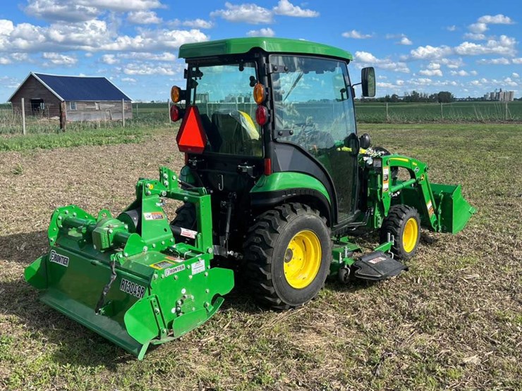 2025-john-deere-2025r-image-10