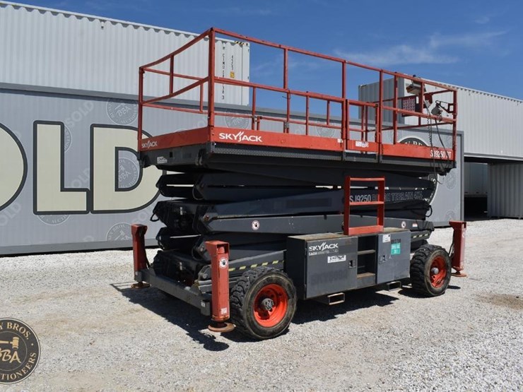 skyjack-sj9250rt-image-4