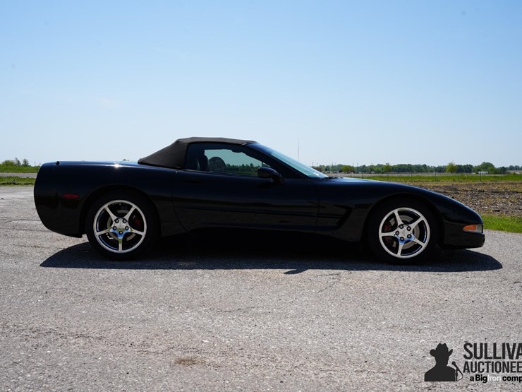 run-#74---2001-chevrolet-corvette-convertible-image-4