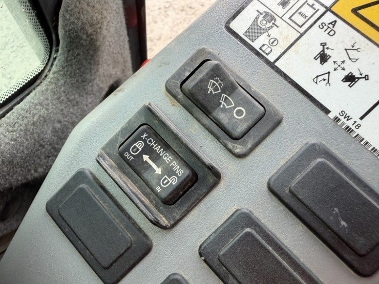 2023-bobcat-e35-image-29