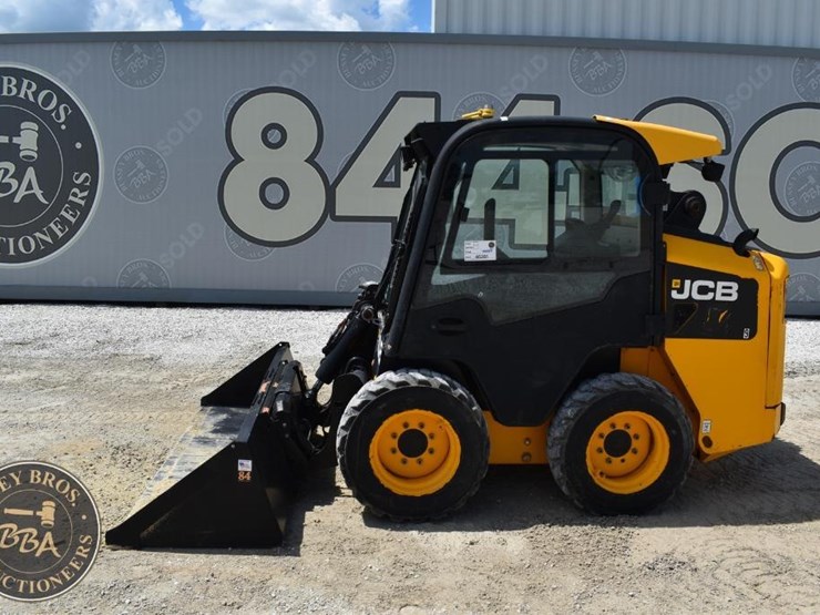 2014-jcb-190-image-11