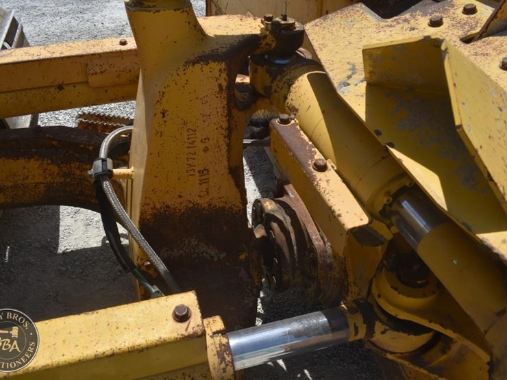 2020-komatsu-d61pxi-24-image-44