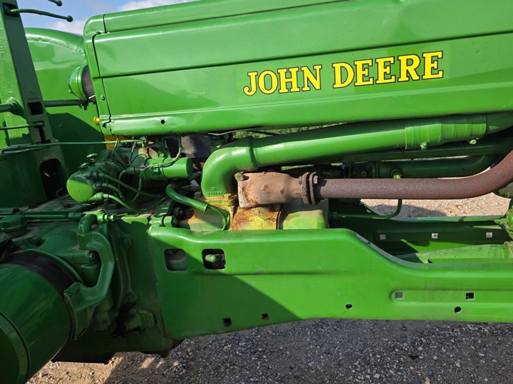 john-deere-b-image-9