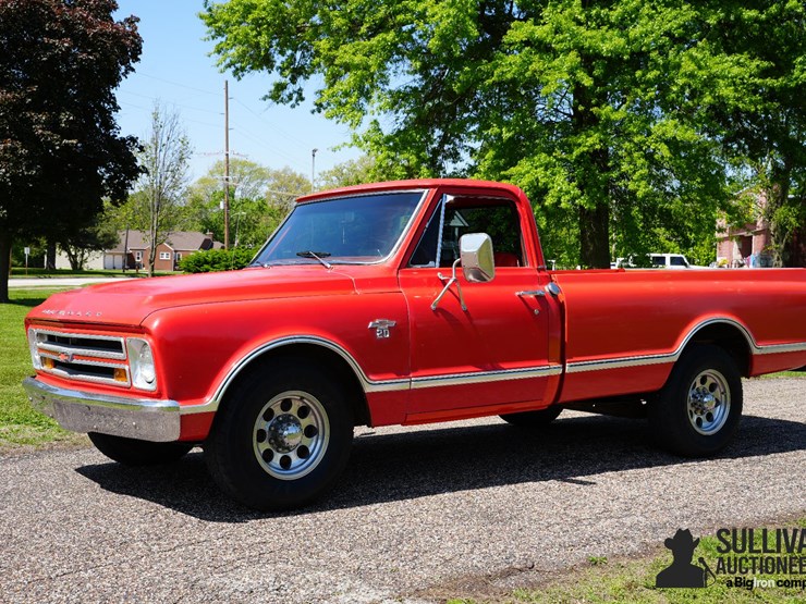 run-#53---1967-chevrolet-cst-20-pickup-image-1
