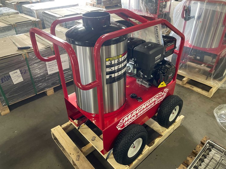 #13224-•-magnum-hot-water-pressure-washer-(b)-image-3