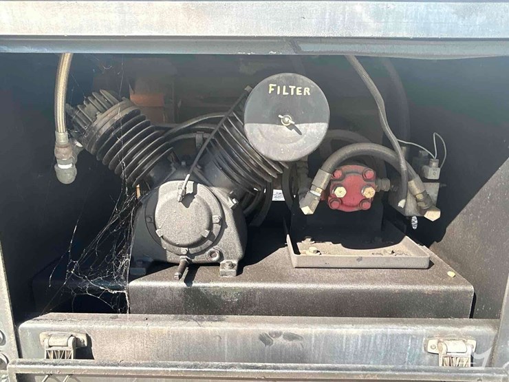 2008-ford-f750-image-32