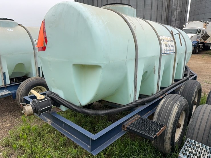 poly-nurse-tank-image-10
