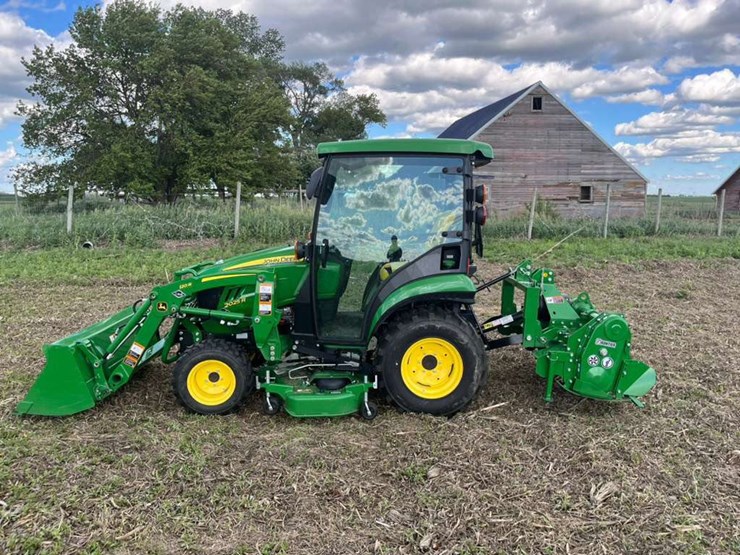 2025-john-deere-2025r-image-4