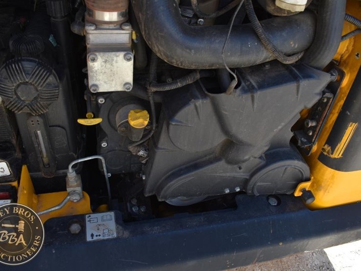 2014-jcb-190-image-27
