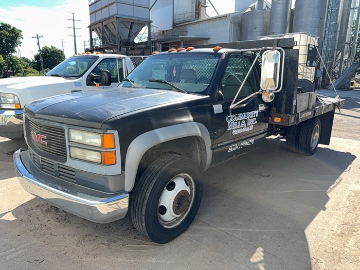 2001-gmc-3500-image-1