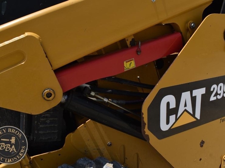 2019-caterpillar-299d2-image-33