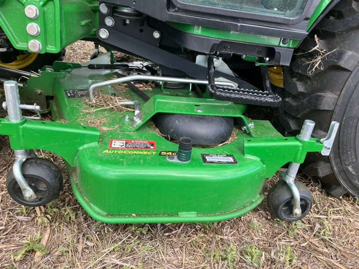 2025-john-deere-2025r-image-37