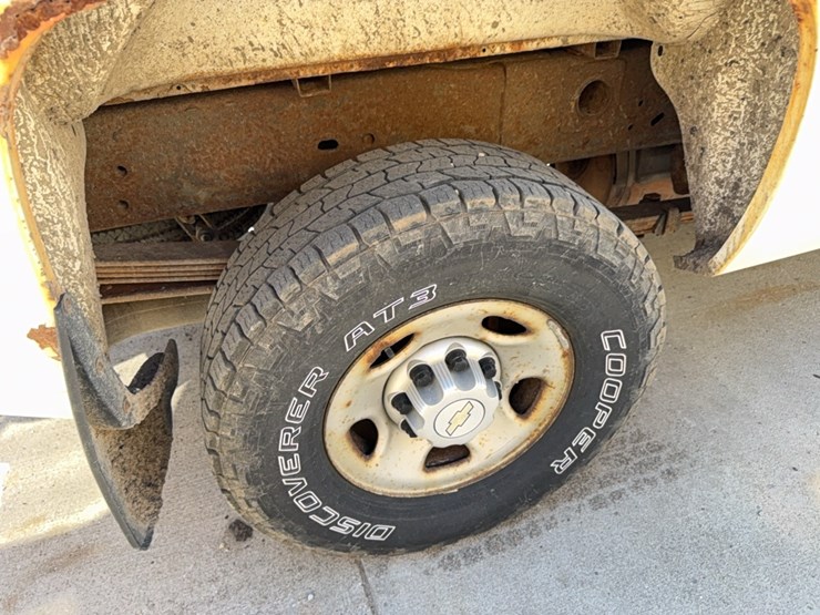 2008-chevrolet-2500-image-17